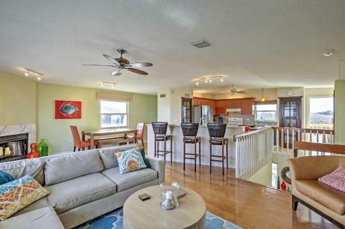 Bright St Augustine Home - Walk To Crescent Beach
