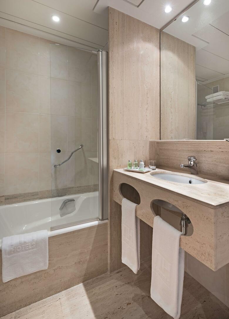 Hotel NH Valencia Center