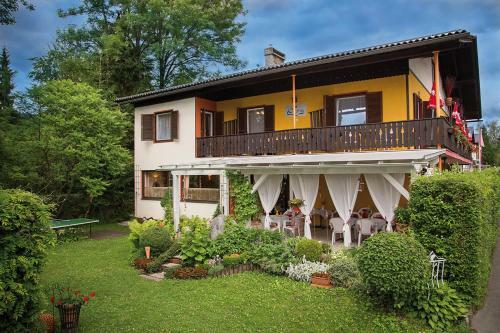 Hostal Pension Stissen Haus Am See