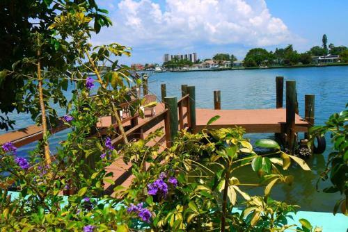 Apartamento Affordable Beach Condos -two Bed Condo With Full Kitchen Condo