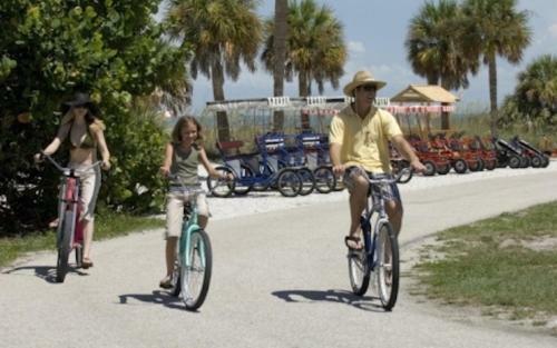 Apartamento Affordable Beach Condos -two Bed Condo With Full Kitchen Condo