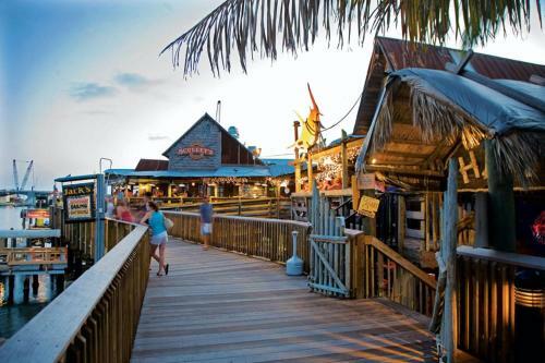 Apartamento Affordable Beach Condos - One Bed Budget With Full Kitchen Condo