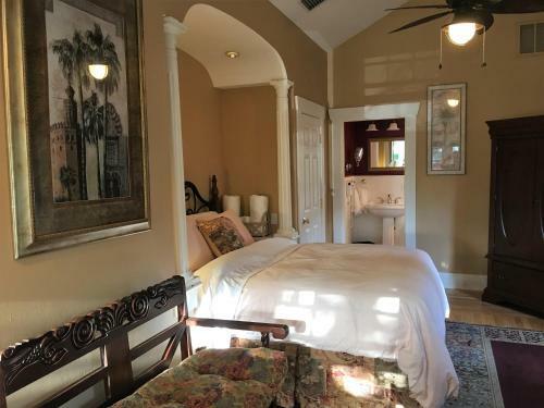 Bed & Breakfast Bay Street Inn