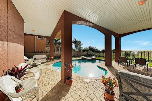 Gulf-front Estate With Pool & Direct Beach Access Home
