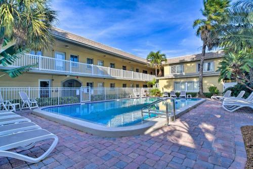 Apartamento St Pete Beach Condo With Pool, 5-min Walk To Beach!