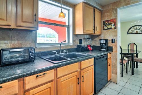 St Petersburg Home With Pool - 4 Miles From Downtown!