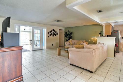 St Petersburg Home With Pool - 4 Miles From Downtown!