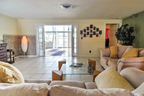 St Petersburg Home With Pool - 4 Miles From Downtown!