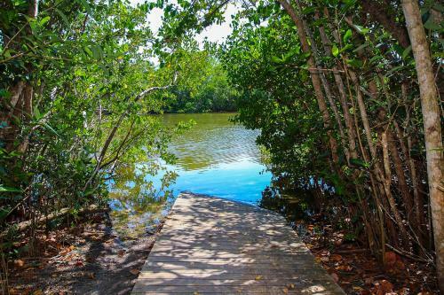 Blind Pass Condo D202 On Beautiful Sanibel Island