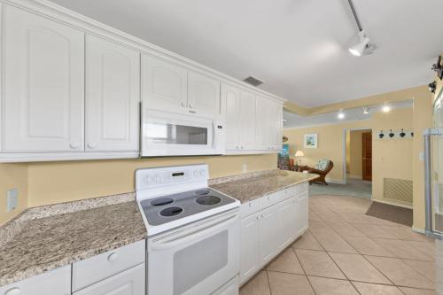 Enjoy Sunsets At Sanibel's Hidden Gem Resort Condo - Blind Pass E201