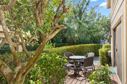 Hidden Gem Resort Condo Perfect For Sunsets & Shells - Blind Pass G102