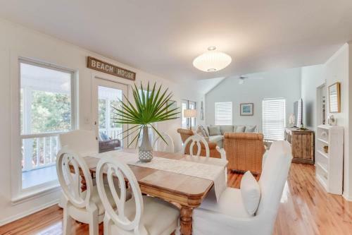 59 Santa Clara - Beachful Easy Feeling, Private Pool With Huge Yard!