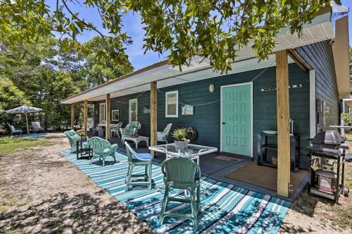 Emerald Coast Home With Yard - Walk To Beach!