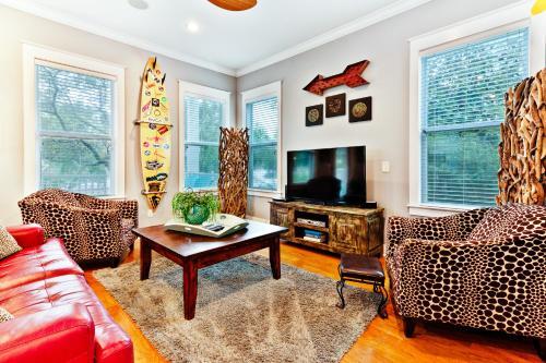 4 Bed 3 Bath Vacation Home In Seagrove, Fl