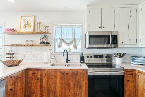 Beachside Villas 1131- Beauitful Beachside Condo!