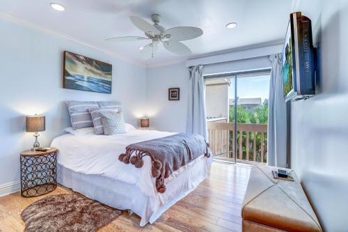 New Listing! Beachfront Gem With Wraparound Balcony Townhouse
