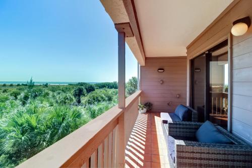 New Listing! Beachfront Gem With Wraparound Balcony Townhouse
