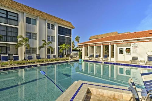 Apartamento Updated Condo With Patio, 5min Walk To Crescent Beach