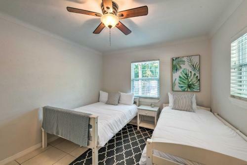 Mid-mod Coastal Home With Pool 1 Mi To Beach