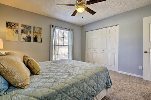Tampa Townhome With Pool Near Top Attractions!