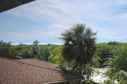 Tropical Private Condo On Sanibel's Quiet West End - Blind Pass B207