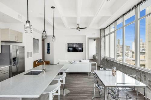 Apartamento Legendary Scenic Downtown Superbowl Sky Castle