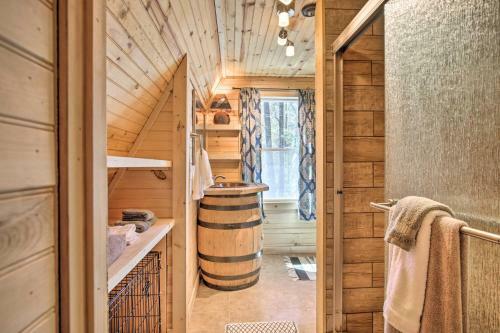 Creekside Blue Ridge Cabin With Decks And Grill!