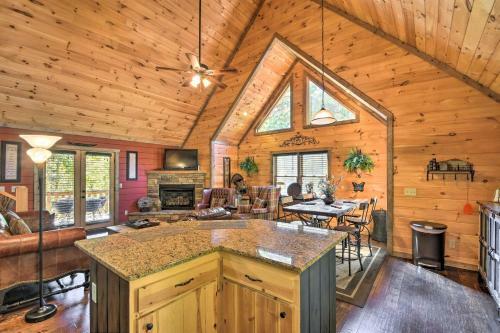 Blue Ridge Cabin With Decks Less Than 6 Mi To Vineyard!