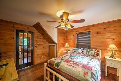Private Ellijay Cabin With Deck, Fire Pit And Amenities