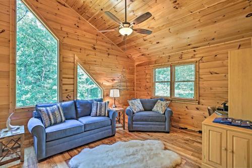 Enjoy A Retreat In The Coosawattee River Resort!