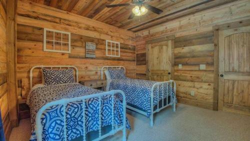 Candlestick Cottage By Escape To Blue Ridge