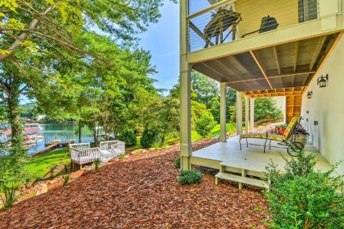 Luxury Lakefront Hiawassee Cottage With Boat Dock!