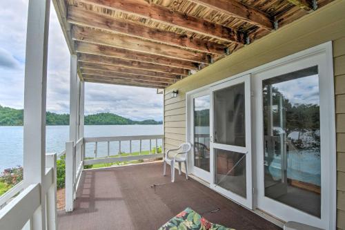 Townhome With Fire Pit, Lake View, Pets Welcome!