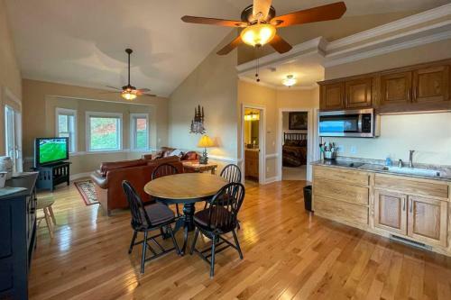 Apartamento Lake-view Condo With Covered Deck In Hiawassee!