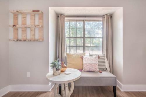 Stylish & Spacious Home Near Atl