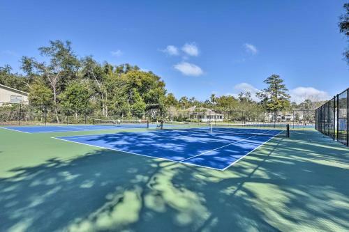Apartamento Amenity-rich St Simons Condo 1 Mi To Beaches!