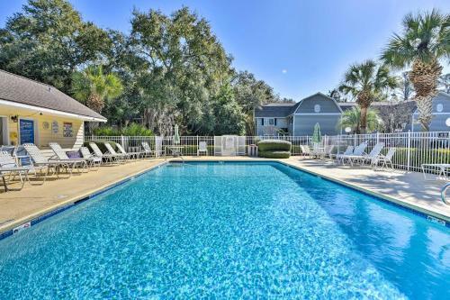 Apartamento Amenity-rich St Simons Condo 1 Mi To Beaches!