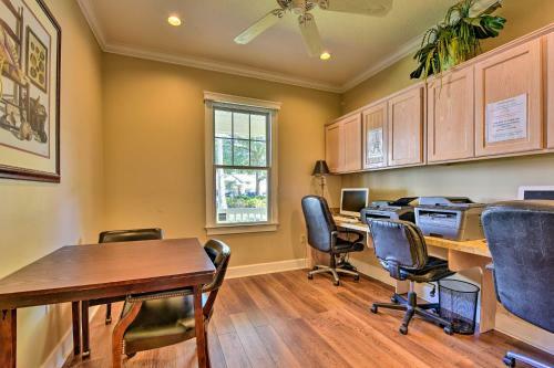 Apartamento Amenity-rich St Simons Condo 1 Mi To Beaches!