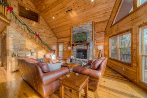 Green Pine Cabin By Escape To Blue Ridge
