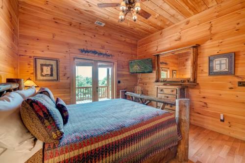 Eagles Pride By Escape To Blue Ridge