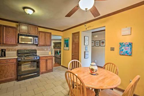 Berkmar Place With Deck Short Drive To Atlanta