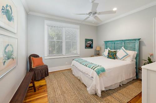 1052 Village Oals Lane