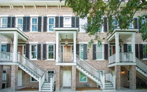 513 Liberty Garden By Lucky Savannah