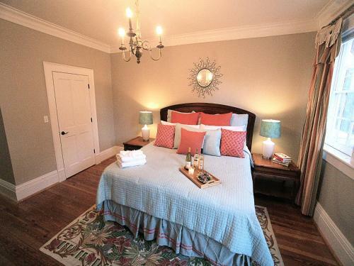 Apartamento 3 Bedroom Penthouse Blocks From The River