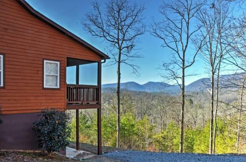 Cozy Tranquility Home With Porch And Mountain Views!