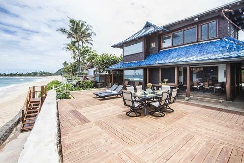 Blue Mahina At Sunset Beach Home