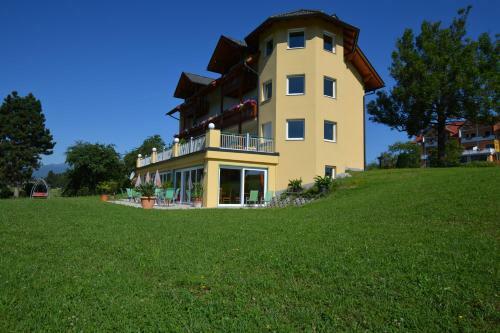 Hostal Pension Haus Claudia
