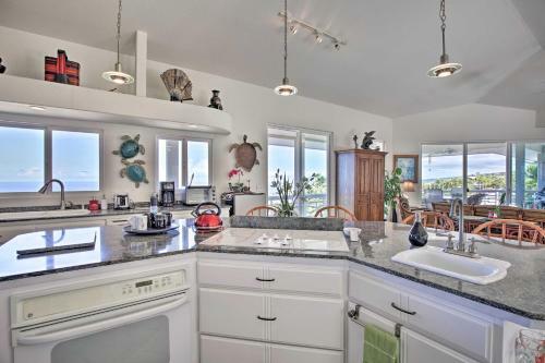 Custom-built Kona Coast Home - Mins To Magic Sands