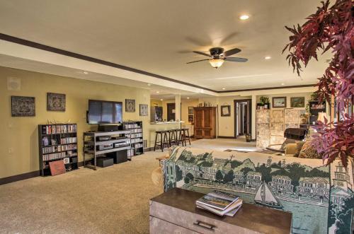 Lake-view Apartment With Patio And Gym Access!