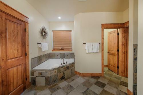 Crane Shores By Casago Mccall - Donerightmanagement